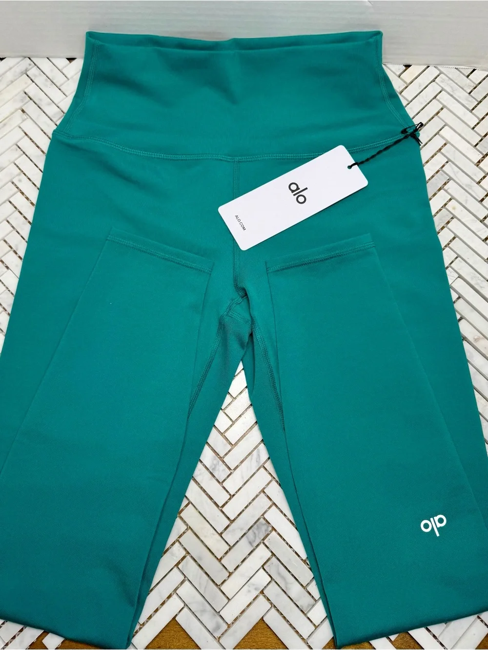 NWT! Alo Yoga High rise 7/8 Airbrush Leggings